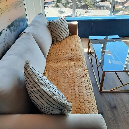 Nadmorski Bursztyn * רובי