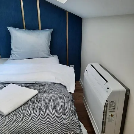 Nadmorski Bursztyn רובי