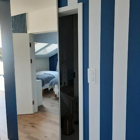 Nadmorski Bursztyn * רובי